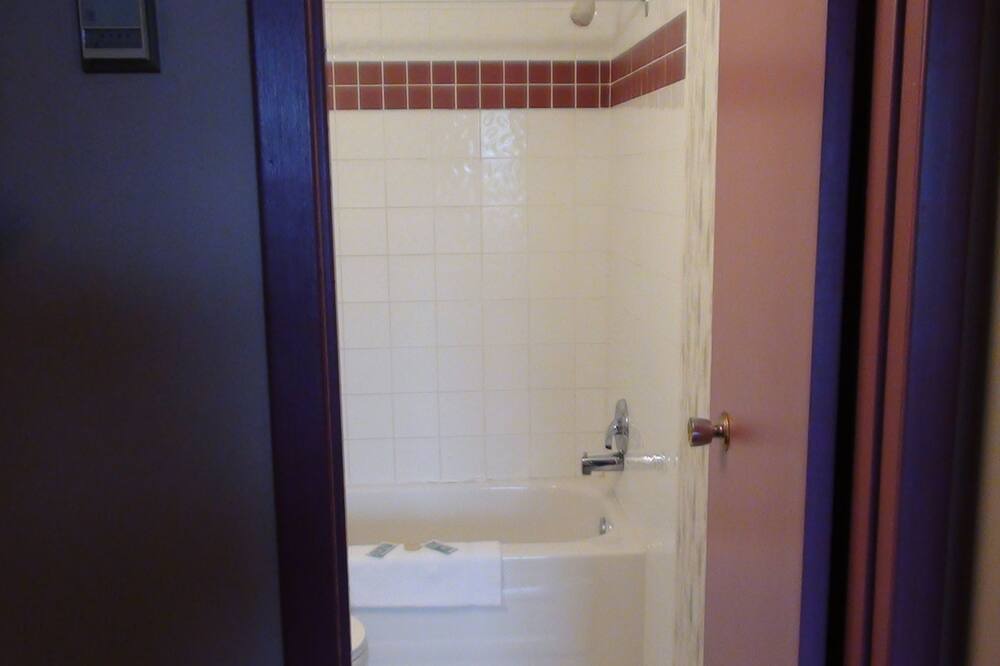 Photo of Bathroom in Longlac