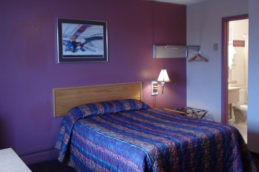 Photo of Bedroom in Longlac