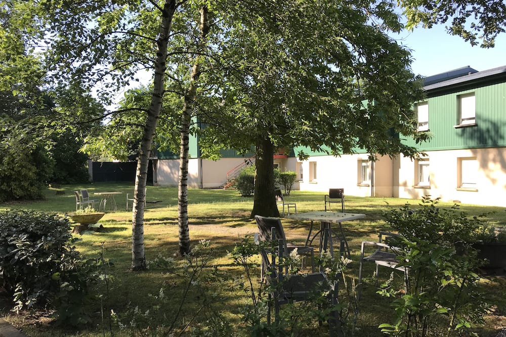 Photo of Outdoor in Le Mans