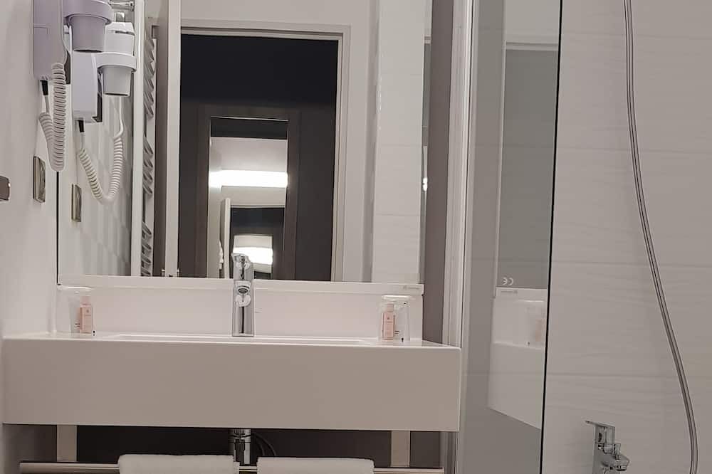 Photo of Bathroom in Le Mans