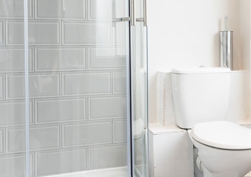 Photo of Bathroom in Lee