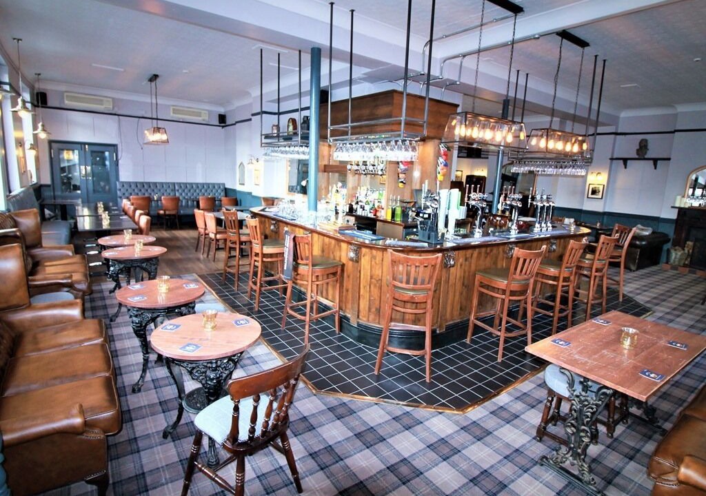 Photo of Others in Lee