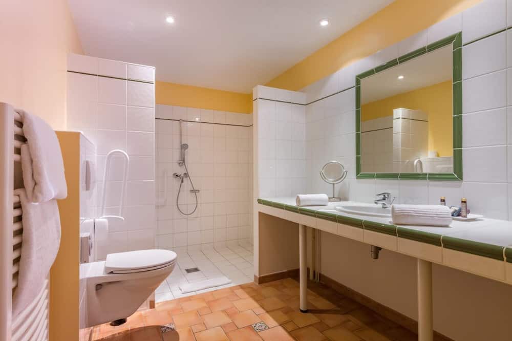 Photo of Bathroom in Montagny-les-Beaune