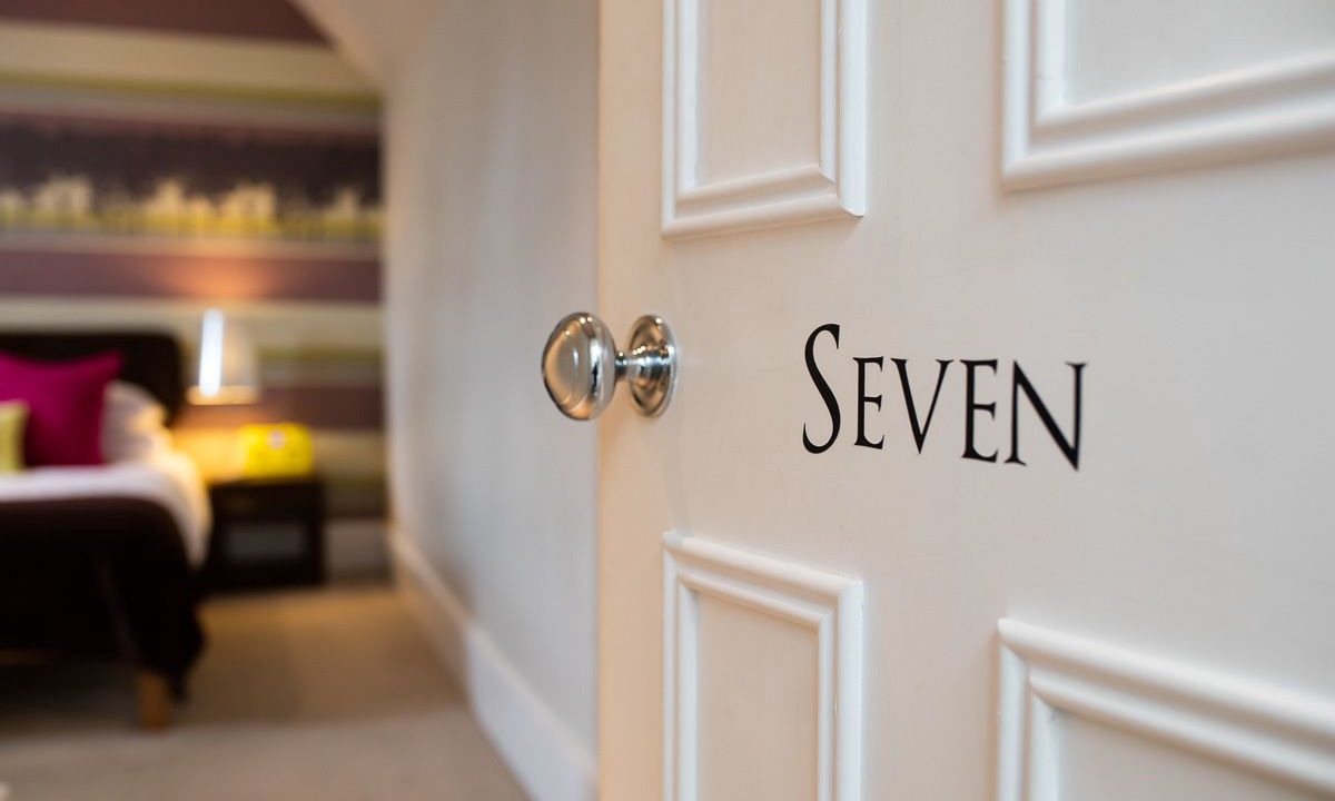 Photo of Others in Mortlake