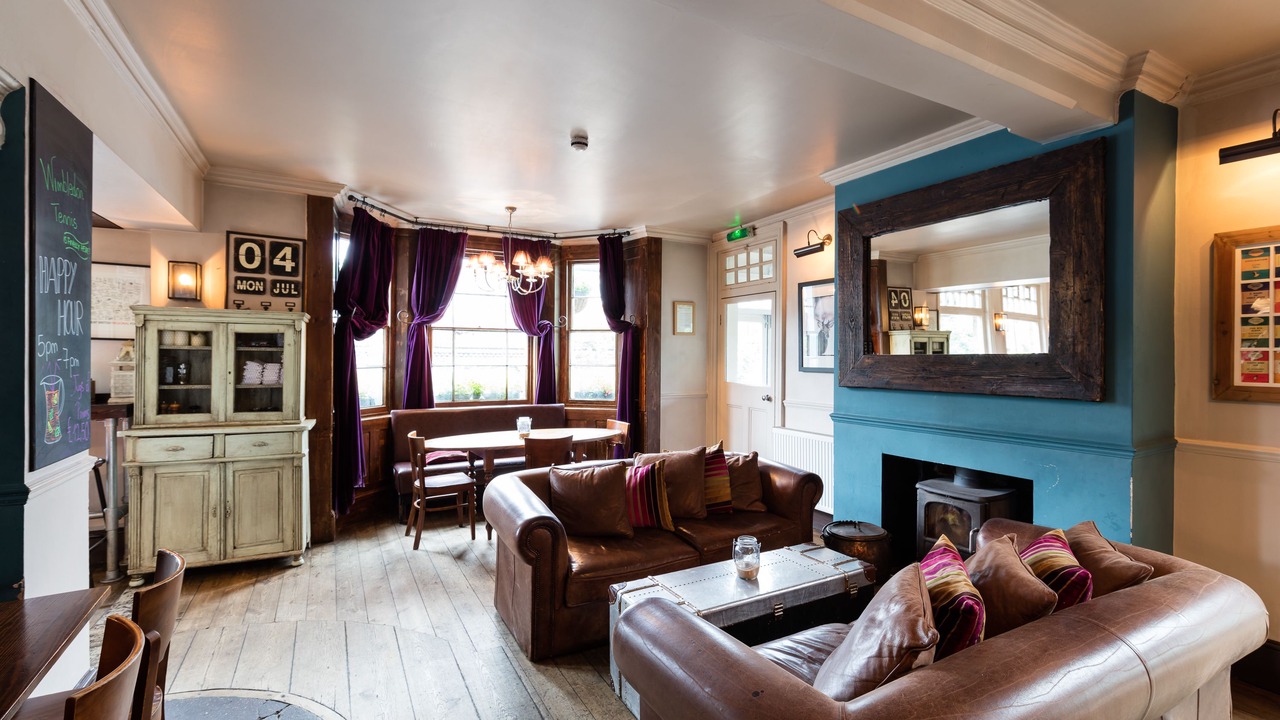 Photo of Others in Mortlake