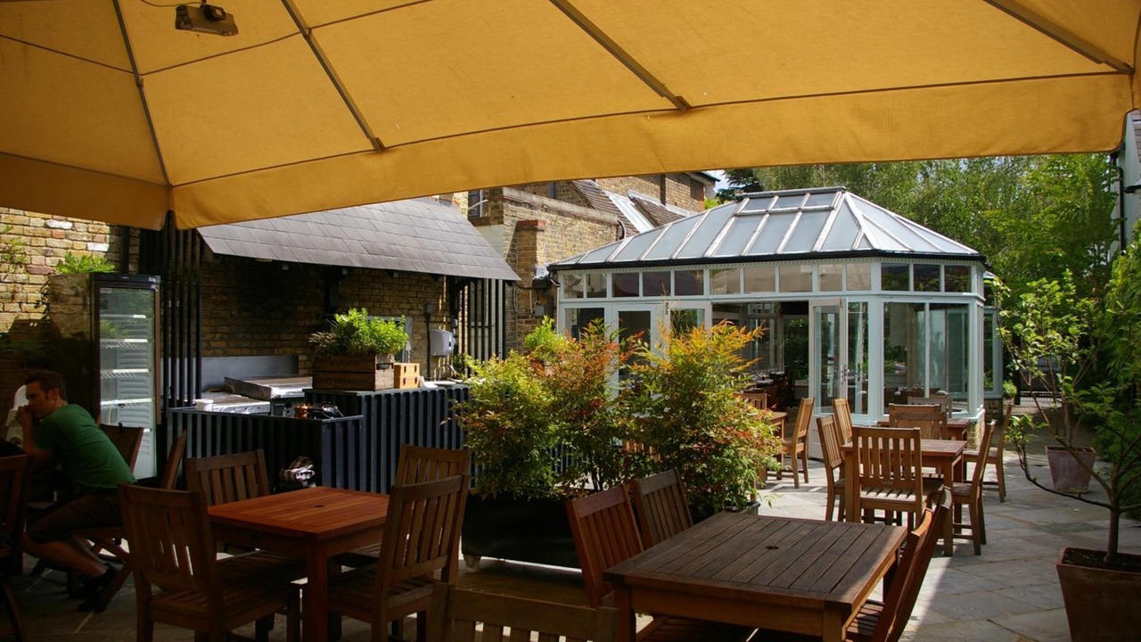 Photo of Others in Mortlake