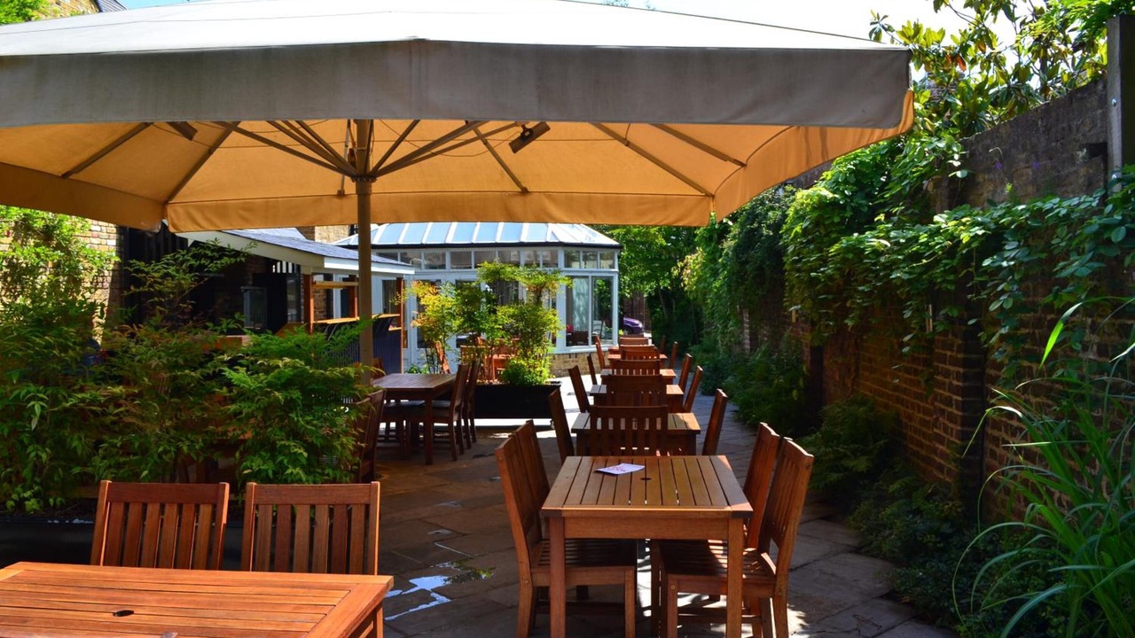 Photo of Others in Mortlake