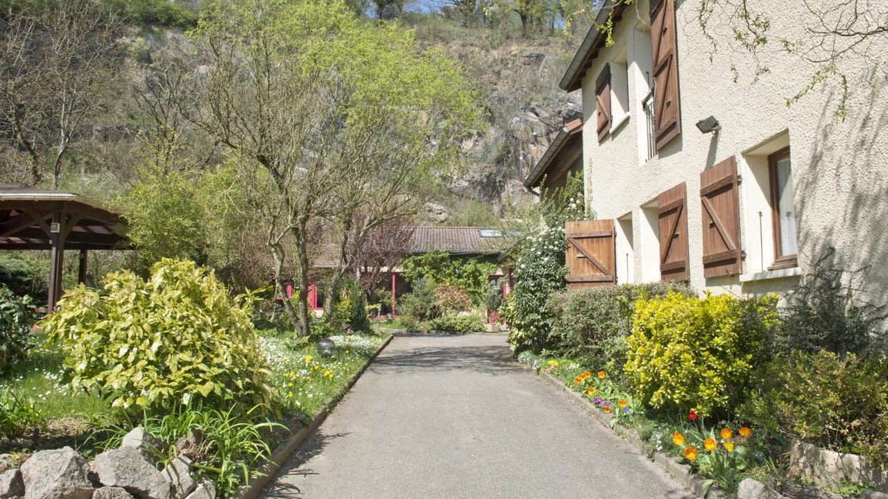 Photo of Outdoor in Saint-Genis-les-Ollieres