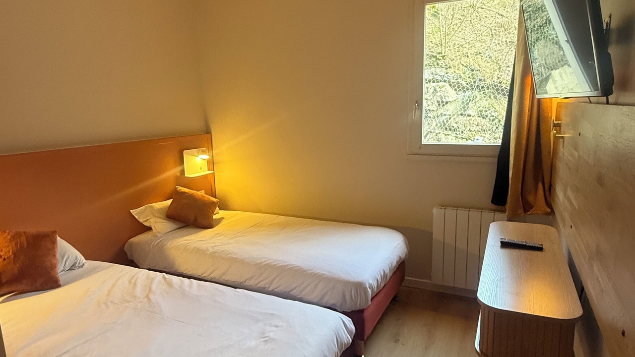 Photo of Bedroom in Saint-Genis-les-Ollieres