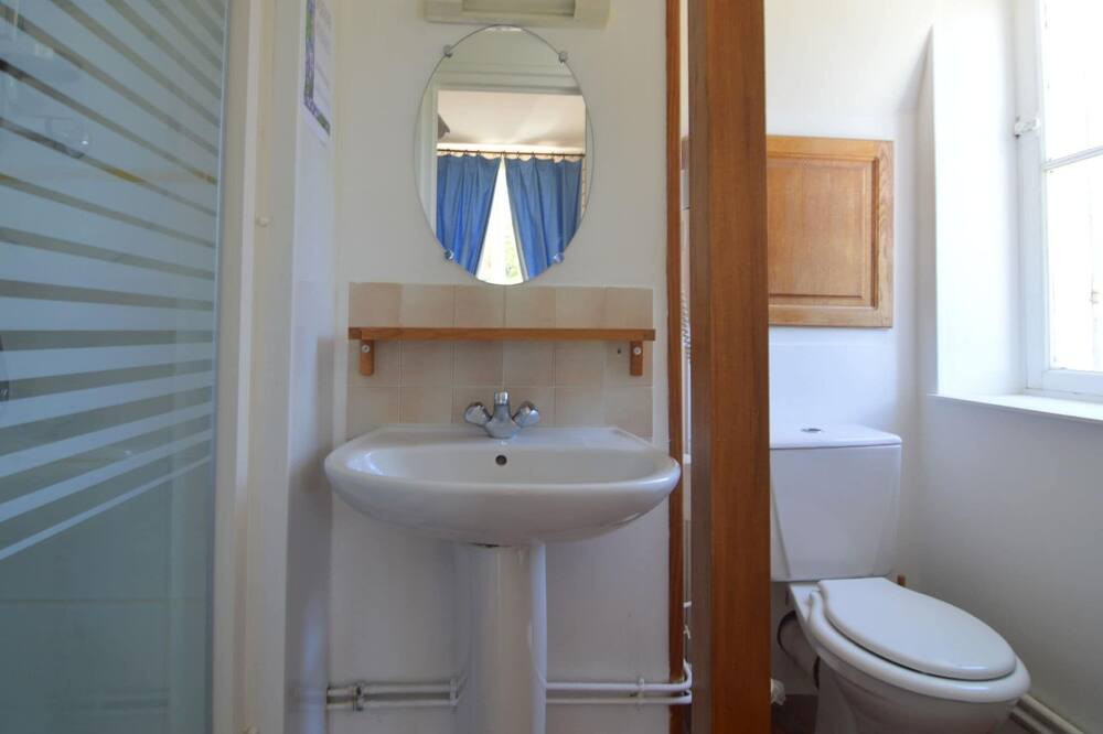 Photo of Bathroom in Asnieres