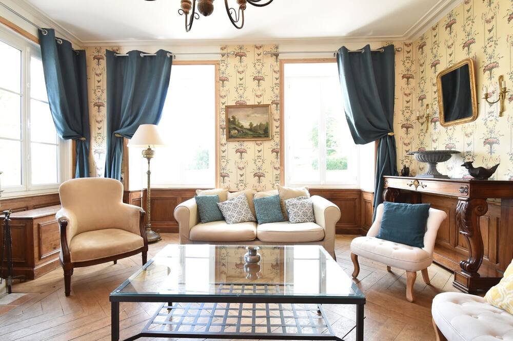 Photo of Livingroom in Asnieres