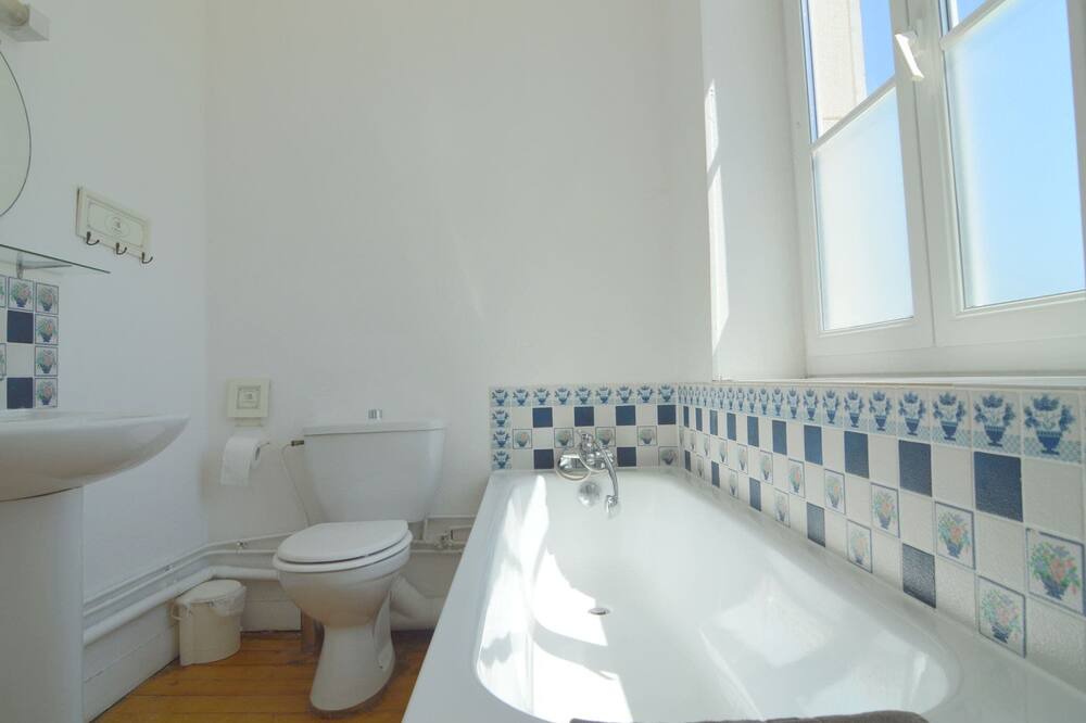 Photo of Bathroom in Asnieres