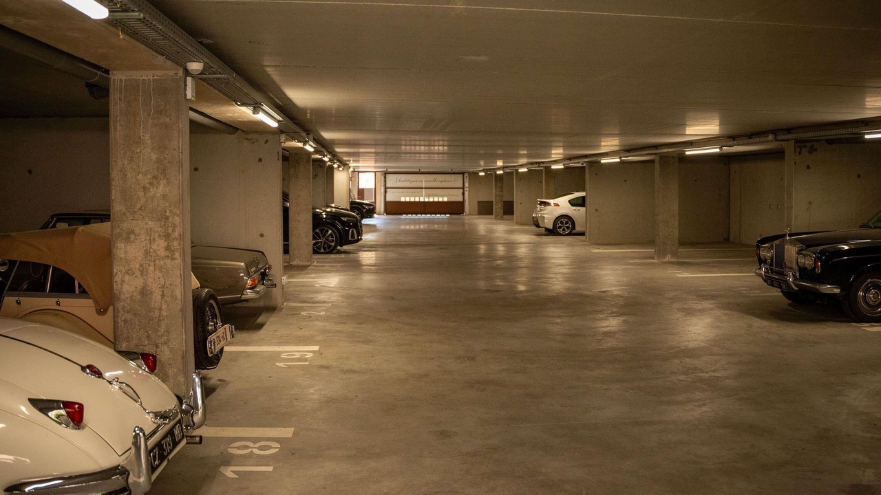 Photo of Others in Barr