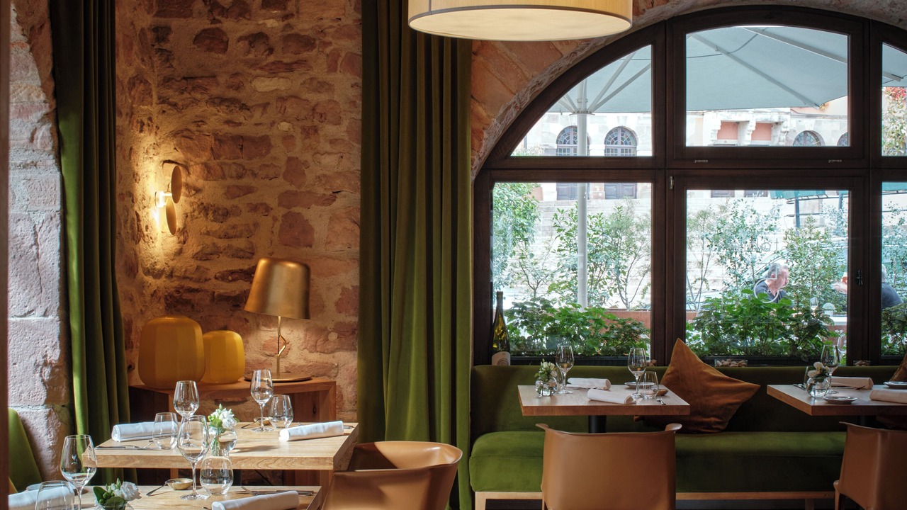 Photo of Others in Barr