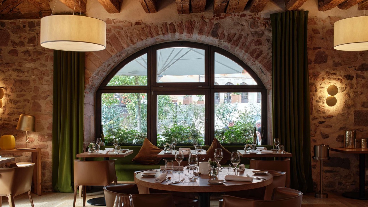 Photo of Others in Barr