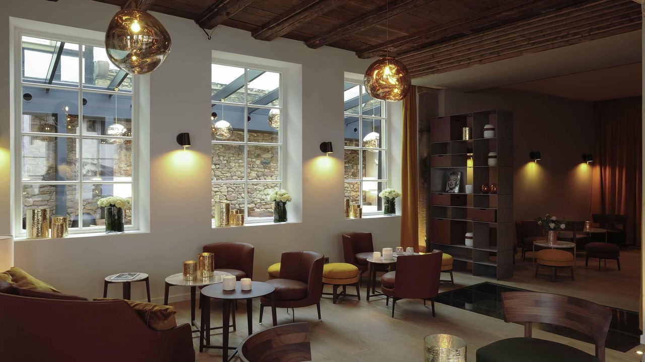 Photo of Others in Barr