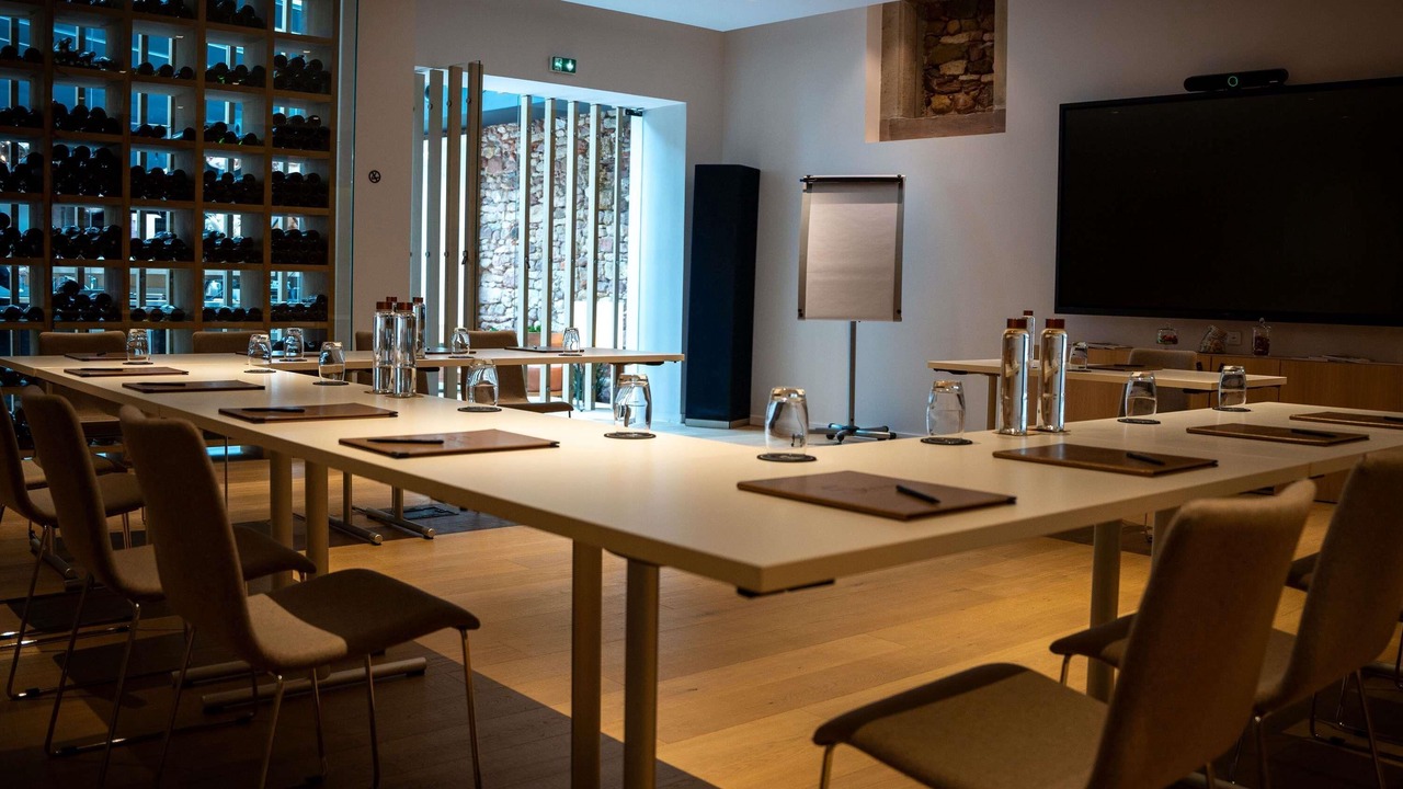 Photo of Others in Barr