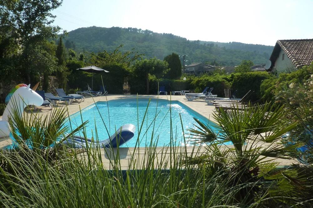 Photo of Outdoor in Courry