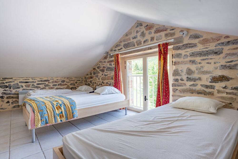 Photo of Bedroom in Courry
