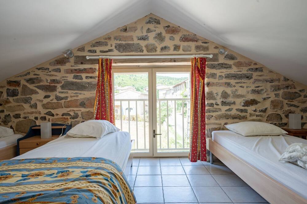 Photo of Bedroom in Courry