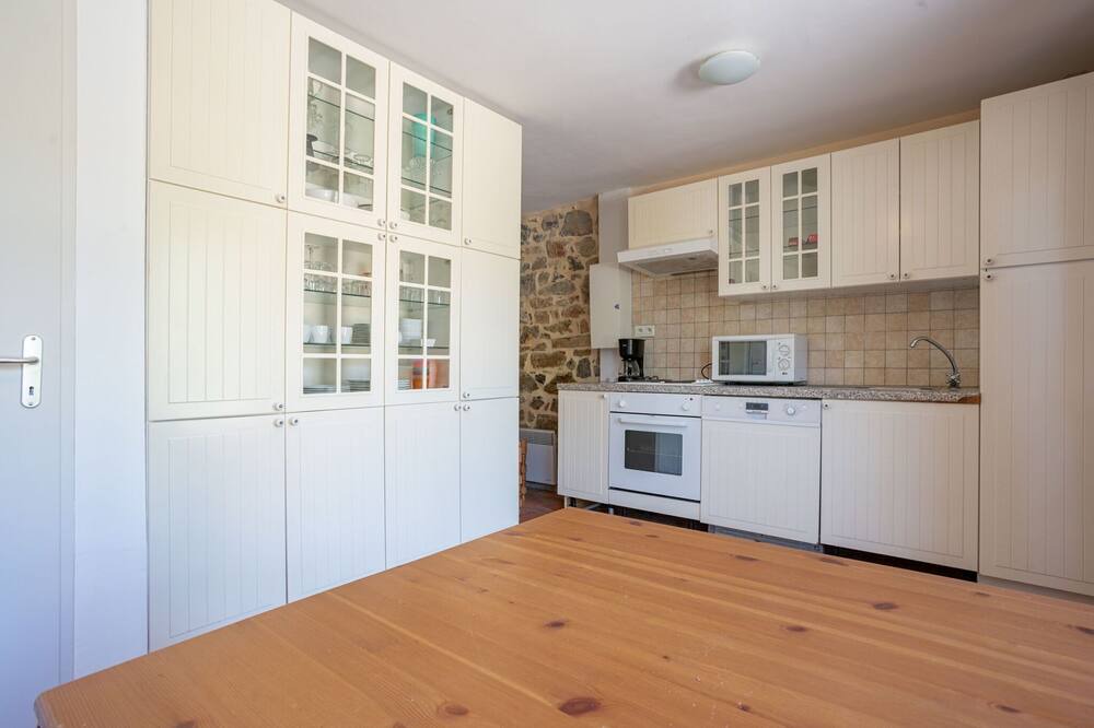 Photo of Kitchen in Courry