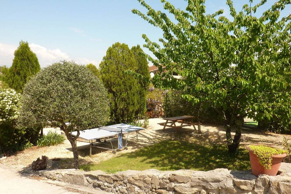 Photo of Outdoor in Courry