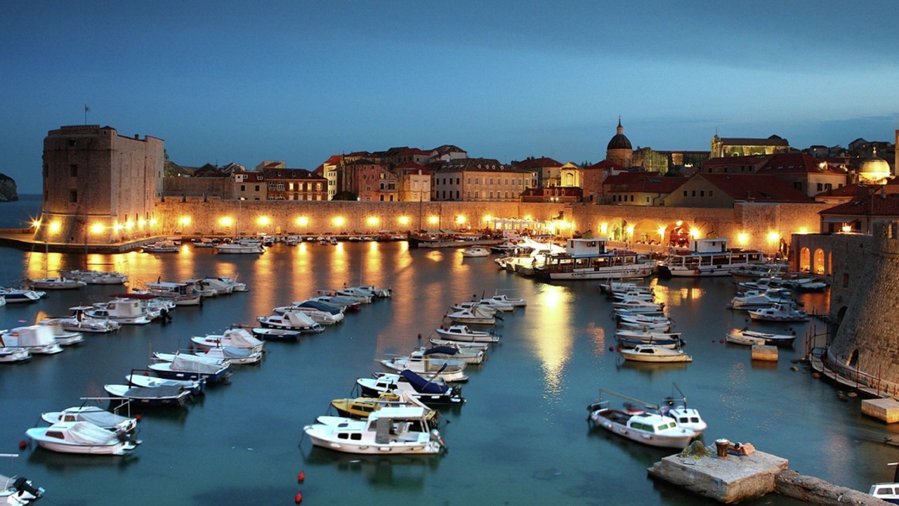 Photo of Others in Lovorno