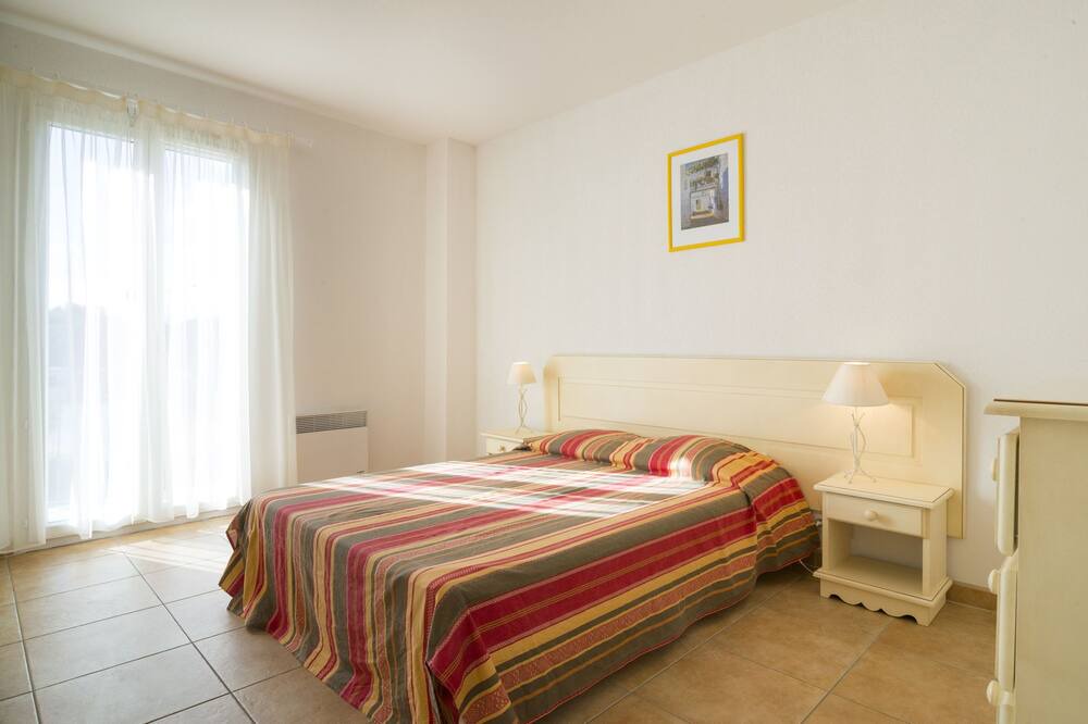 Photo of Bedroom in Homps