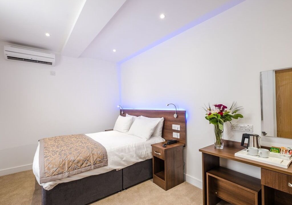 Photo of Bedroom in Valentines