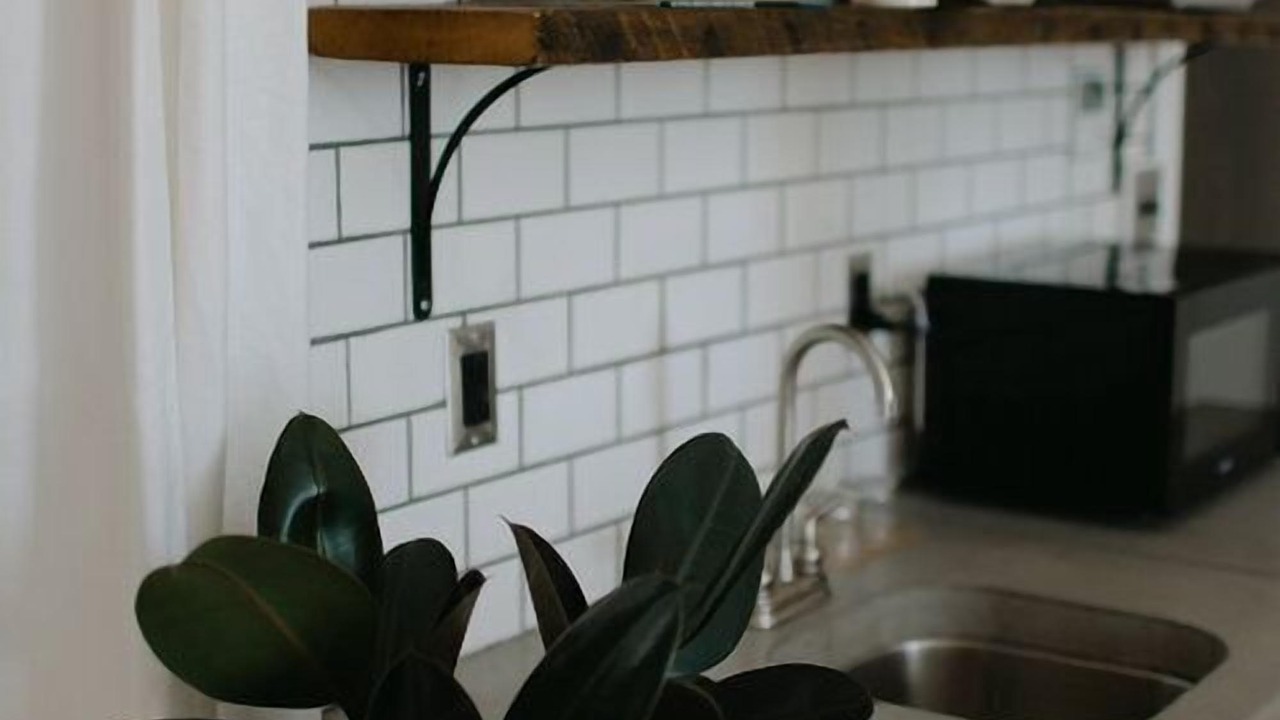 Photo of Kitchen in Commercial Street Historic District