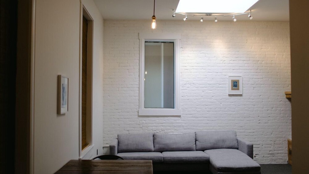 Photo of Bedroom in Commercial Street Historic District