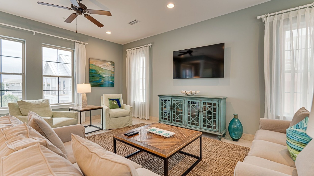 Photo of Bedroom in Miramar Beach