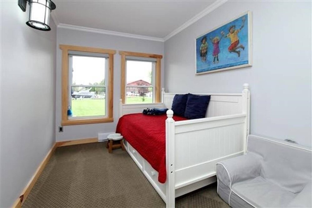 Photo of Bedroom in Ramara