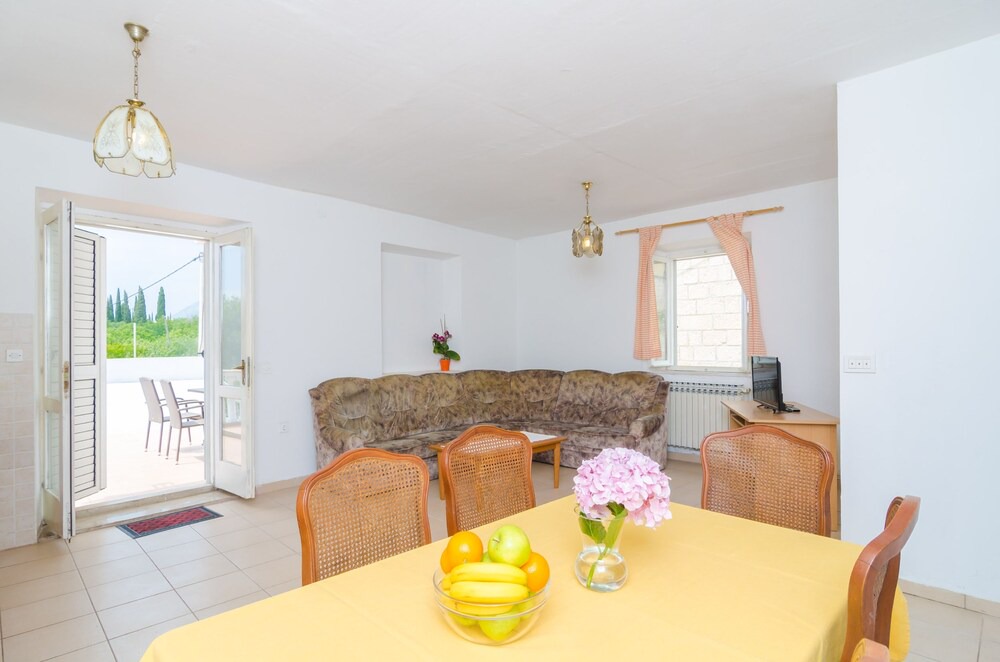 Photo of Livingroom in Cilipi