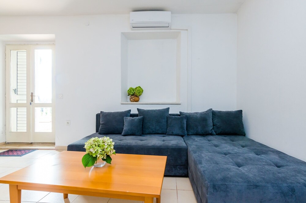 Photo of Livingroom in Cilipi