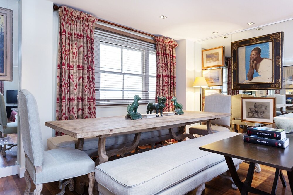 Photo of Others in Belgravia