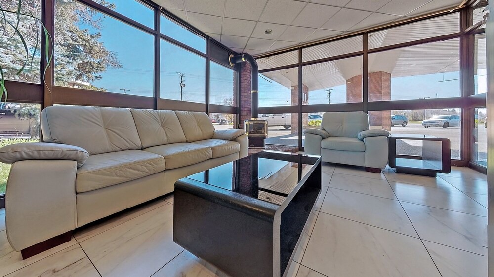 Photo of Others in Arnprior