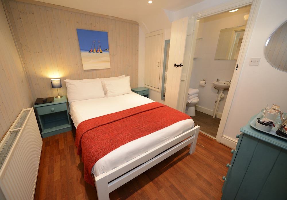 Photo of Bedroom in Hampton-in-Arden