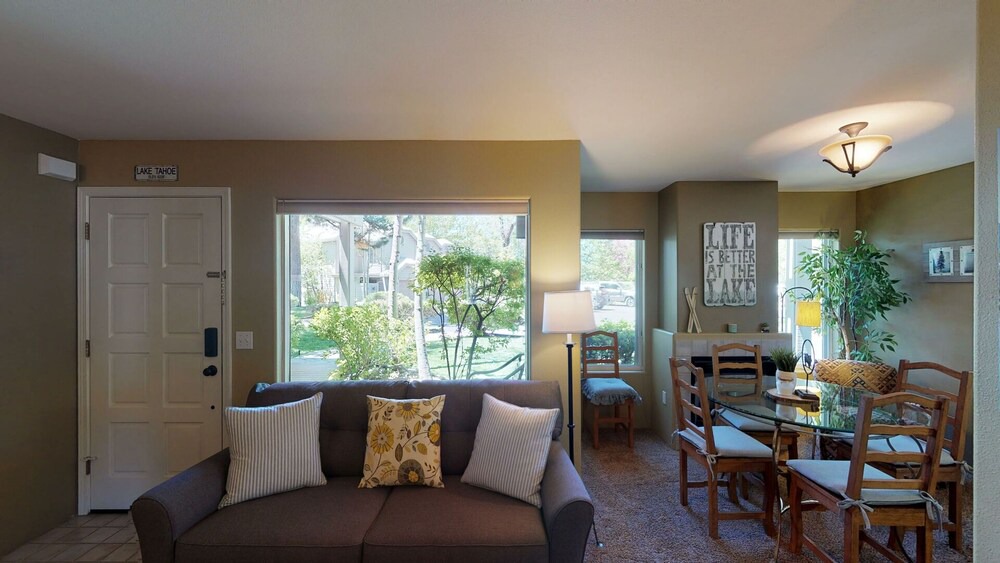 Photo of Livingroom in Kings Beach