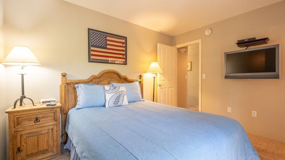 Photo of Bedroom in Kings Beach