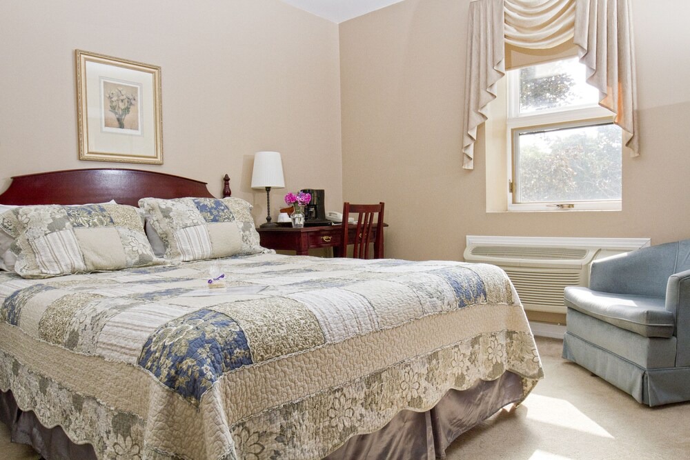Photo of Bedroom in St. Mary's