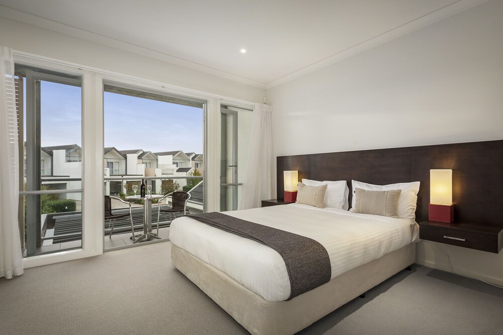 Photo of Others in Sanctuary Lakes