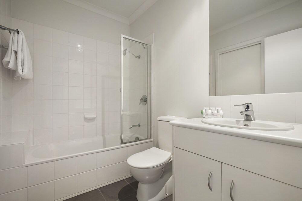 Photo of Bathroom in Sanctuary Lakes