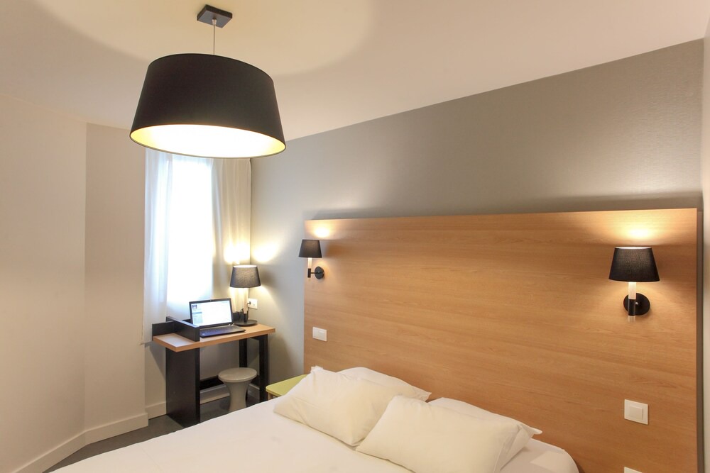 Photo of Bedroom in Bagnolet