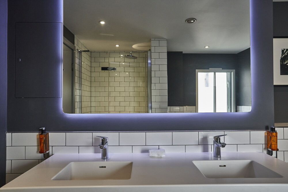 Photo of Bathroom in Reading City Centre