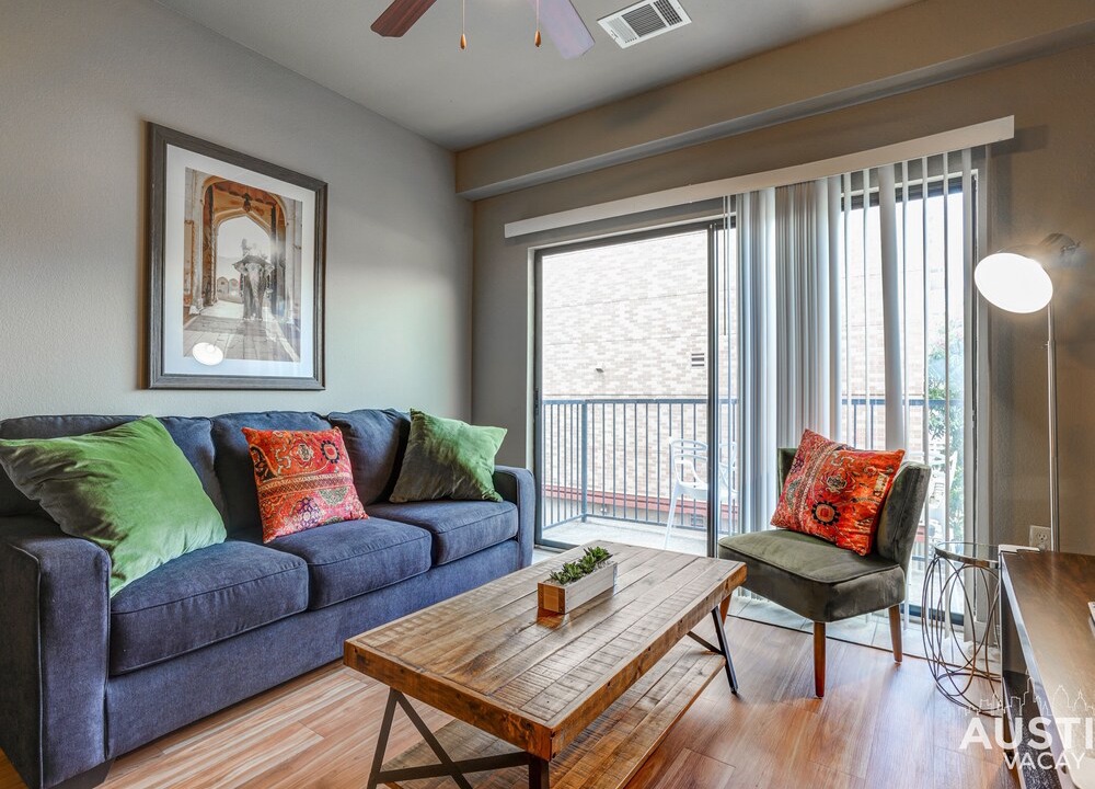 Photo of Livingroom in West Campus