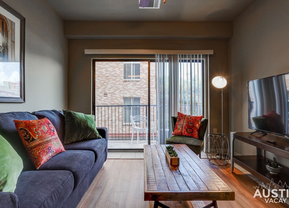 Photo of Livingroom in West Campus