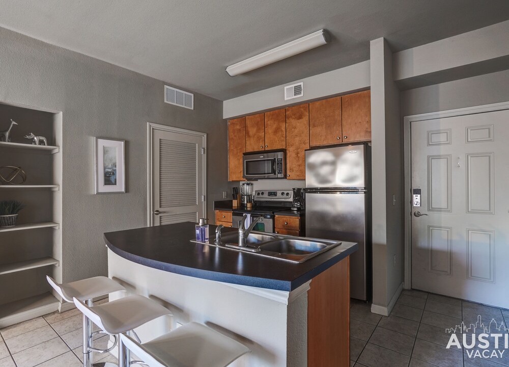 Photo of Kitchen in West Campus