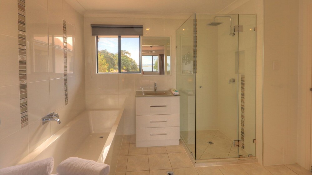 Photo of Bathroom in Tin Can Bay