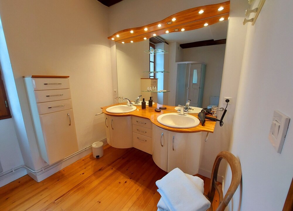 Photo of Bathroom in Saint-Sulpice
